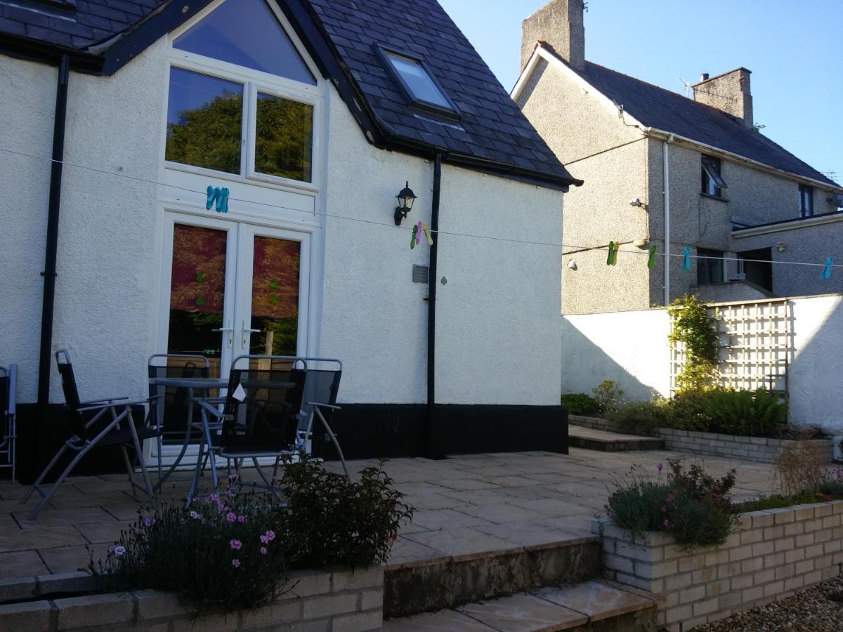 The Old School Caeathro, Snowdon, Eryri And Yr Wydffa Cottages Caernarfon Eksteriør bilde