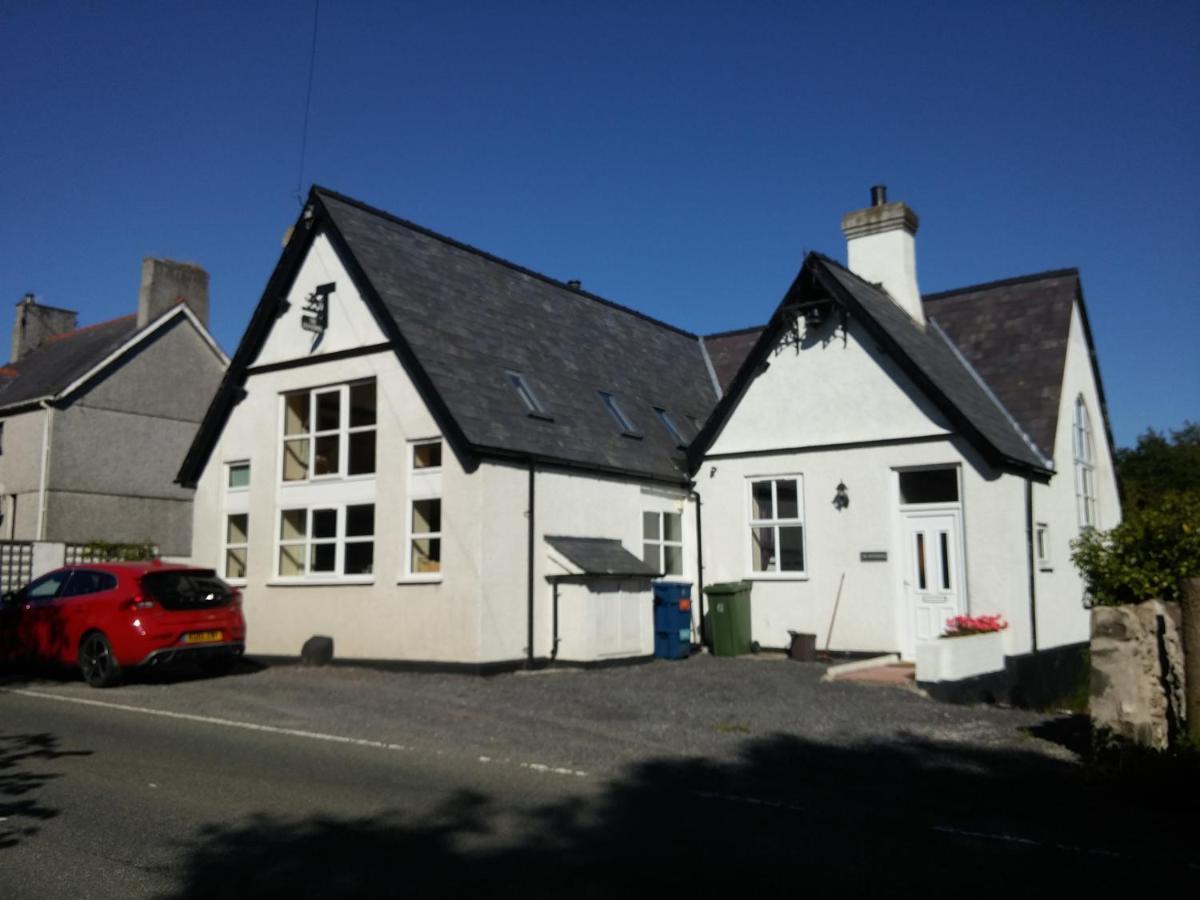 The Old School Caeathro, Snowdon, Eryri And Yr Wydffa Cottages Caernarfon Eksteriør bilde